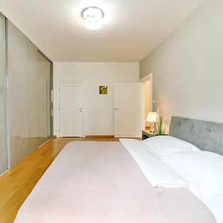 Apartment Old Town Heart Xv - Luxury Grzybowska 104m2! Warsaw